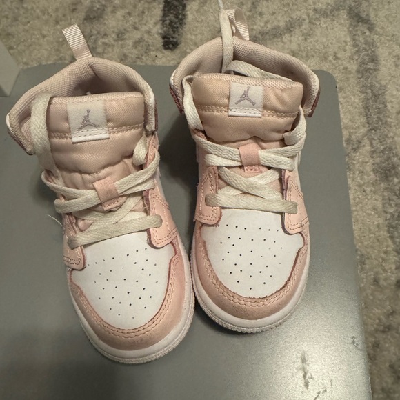 Jordan 1 mid toddler shoes - Picture 6 of 6